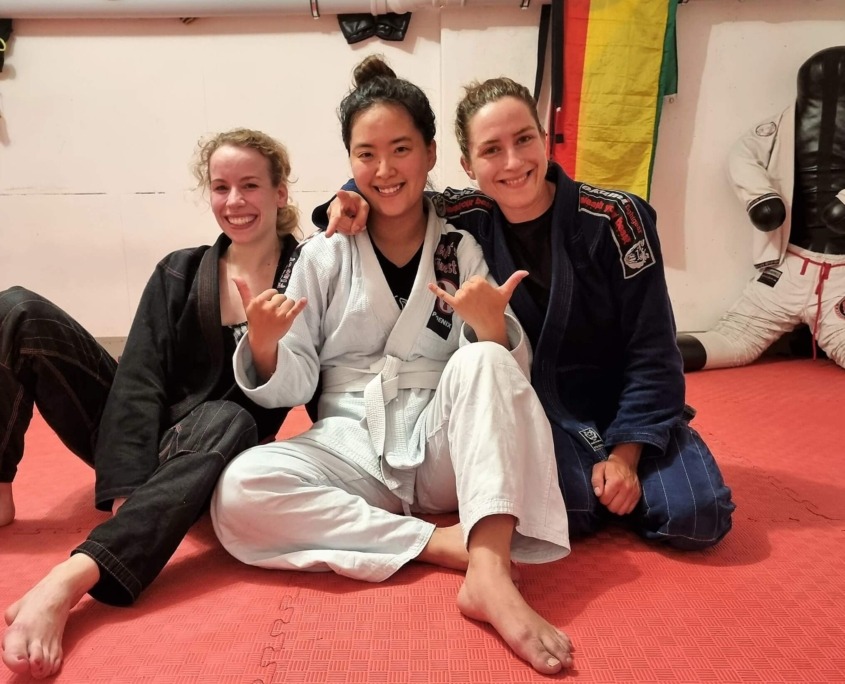 BJJ Frauen mit Katia Sportschule Asia