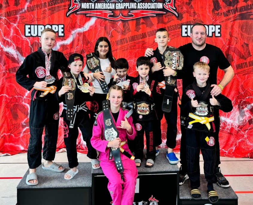 Bestes Team bei Naga - Sportschule Asia / Top Brother